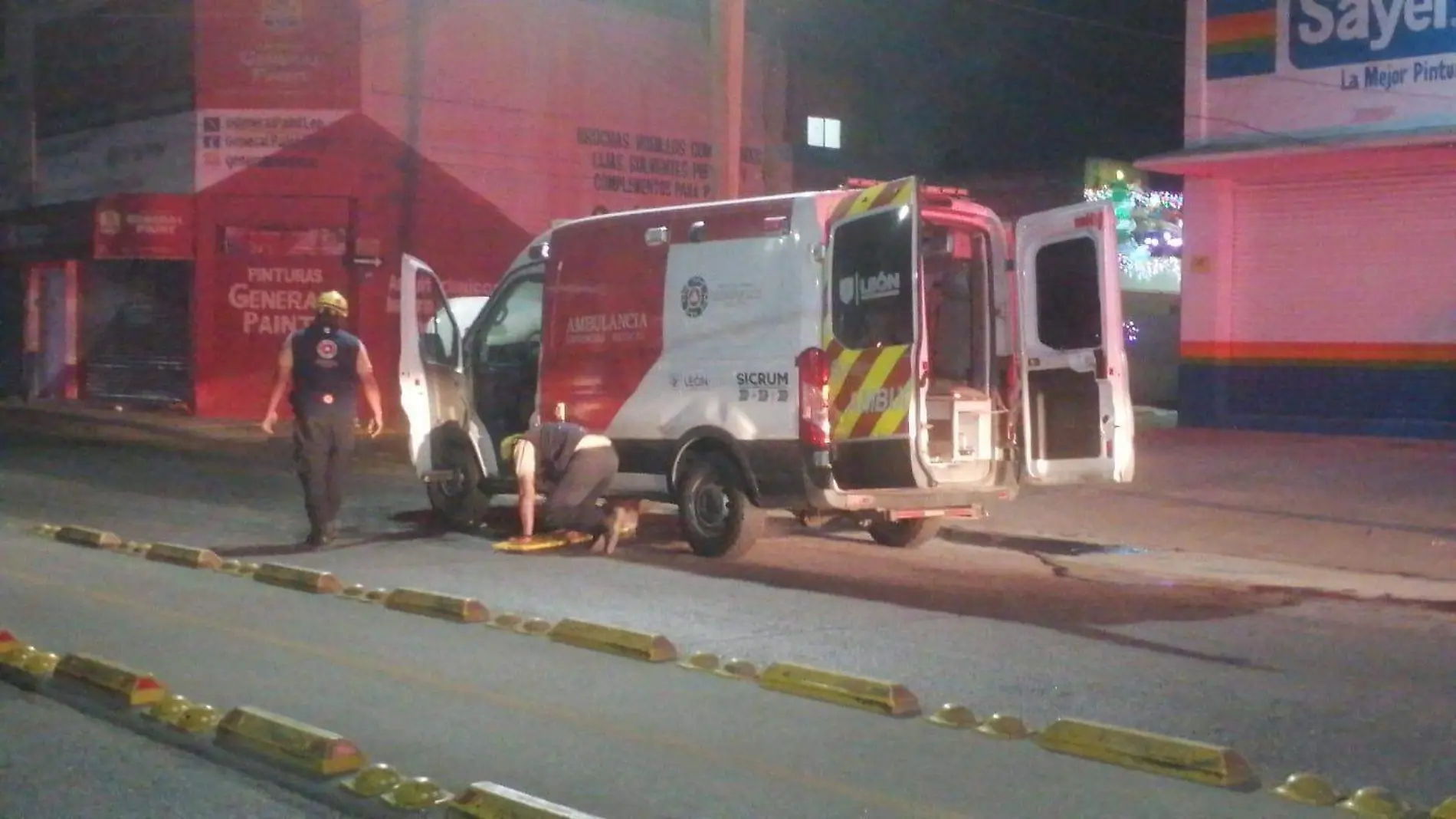 Cortesía - INCENDIO AMBULANCIA